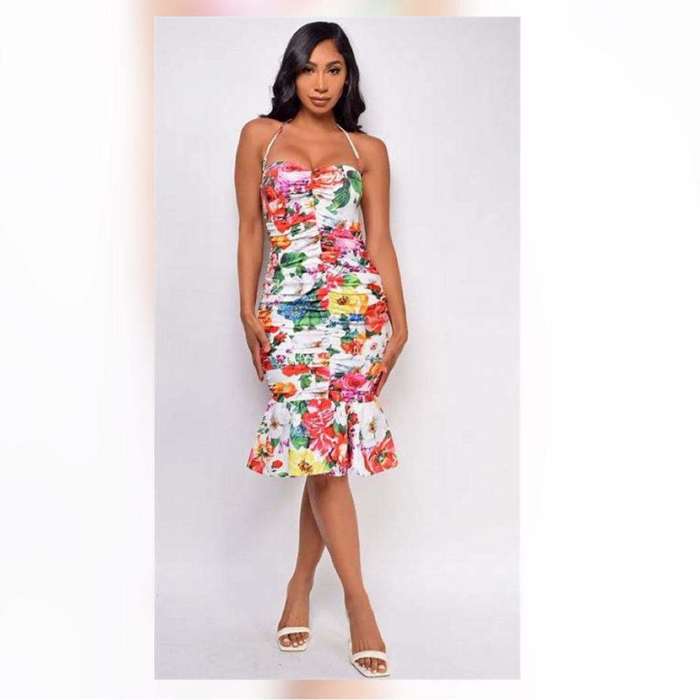 Vibrant Emprada Floral Midi Dress